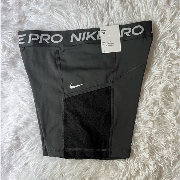 ✰ nike pro shorts ✰ - Picture 3 of 3